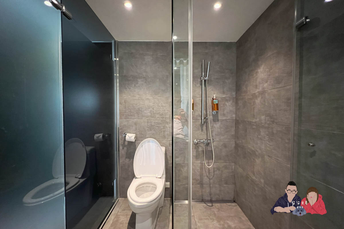 WO Hotel窩飯店》高雄平價住宿|交通尚屬方便的便宜商旅,飯店旁有超大顆的水晶球,很夢幻~ - 第17張圖 WO Hotel窩飯店》高雄平價住宿|交通尚屬方便的便宜商旅,飯店旁有超大顆的水晶球,很夢幻~