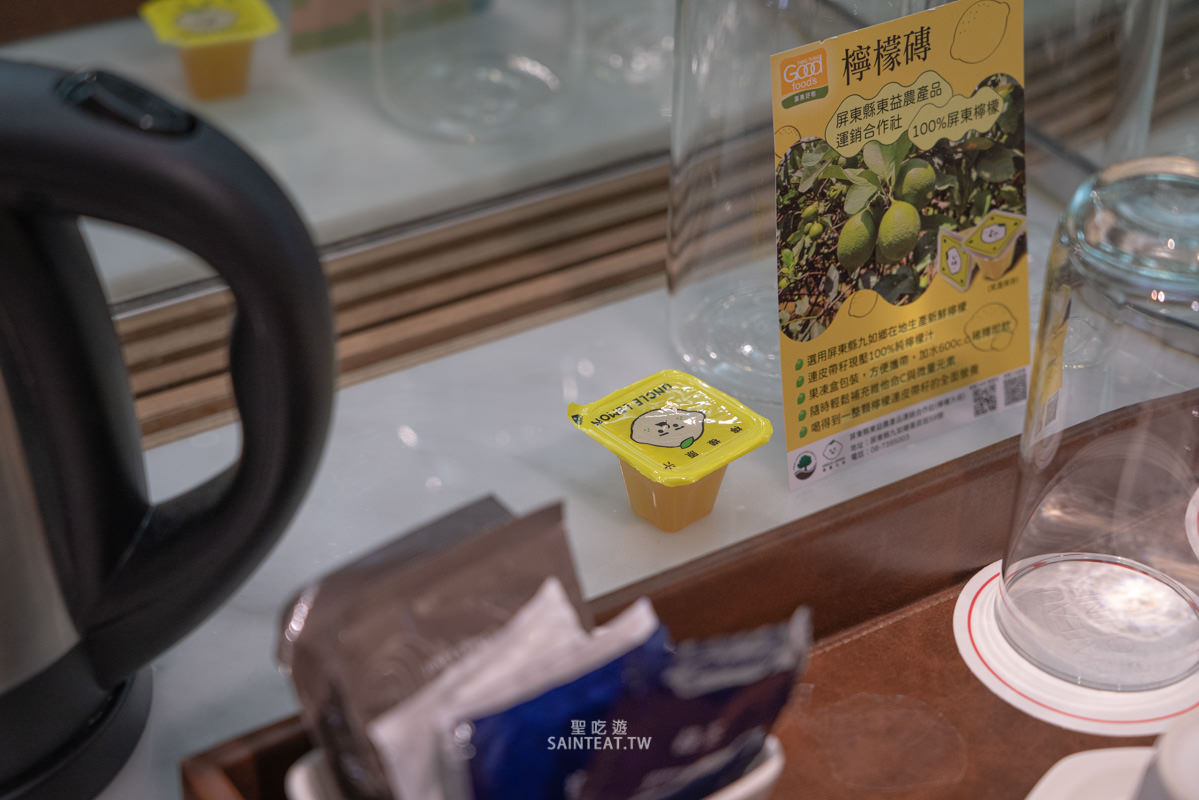 高雄翰品酒店》鹽埕愛河旁平價住宿，居然有免費啤酒喝到飽！