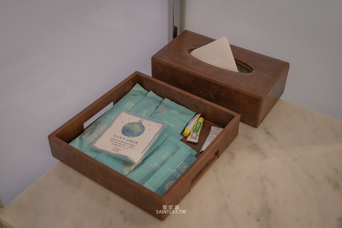 高雄翰品酒店》鹽埕愛河旁平價住宿，居然有免費啤酒喝到飽！