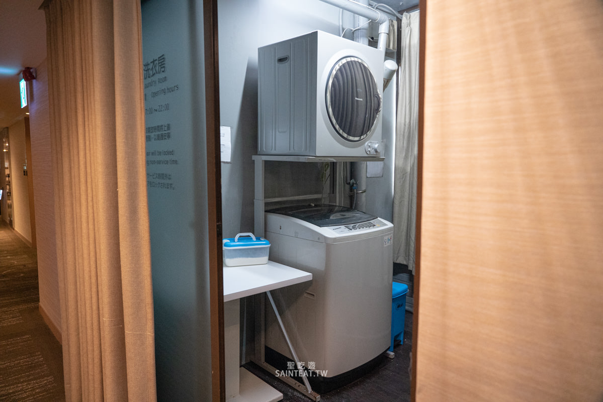 高雄翰品酒店》鹽埕愛河旁平價住宿，居然有免費啤酒喝到飽！