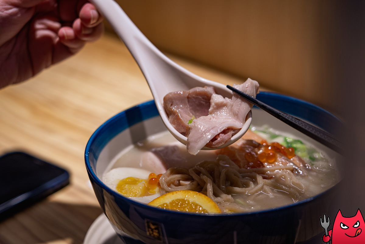 台中拉麵推薦》鮭の大助｜特濃鮭白湯加飯真的是有夠爽，獨樹一格的鮭白湯拉麵！