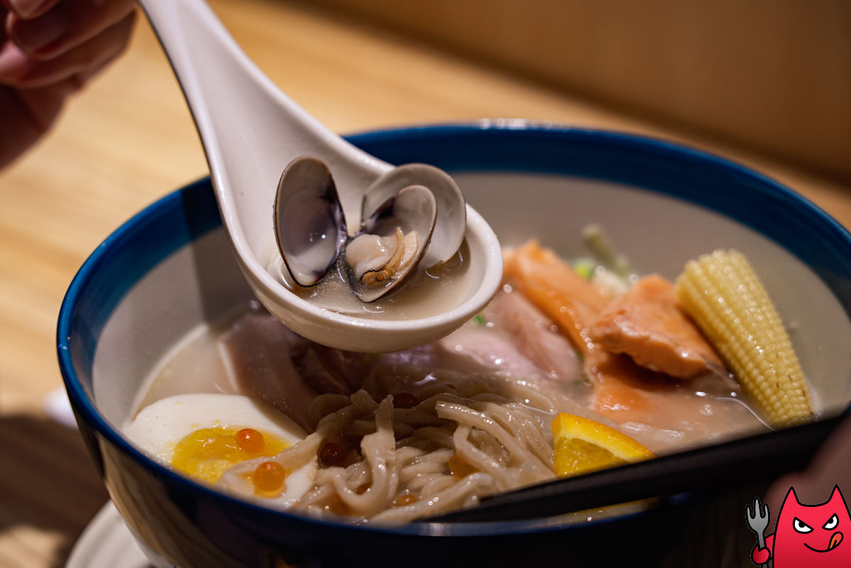 台中拉麵推薦》鮭の大助｜特濃鮭白湯加飯真的是有夠爽，獨樹一格的鮭白湯拉麵！