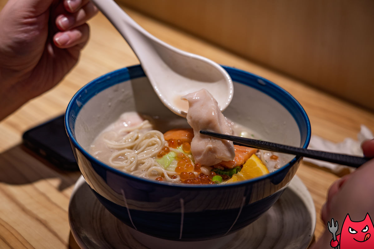 台中拉麵推薦》鮭の大助｜特濃鮭白湯加飯真的是有夠爽，獨樹一格的鮭白湯拉麵！