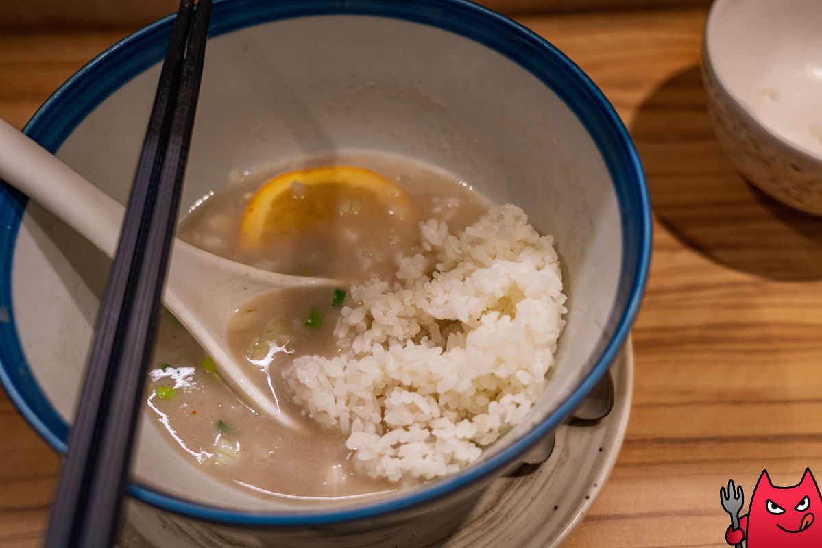台中拉麵推薦》鮭の大助｜特濃鮭白湯加飯真的是有夠爽，獨樹一格的鮭白湯拉麵！