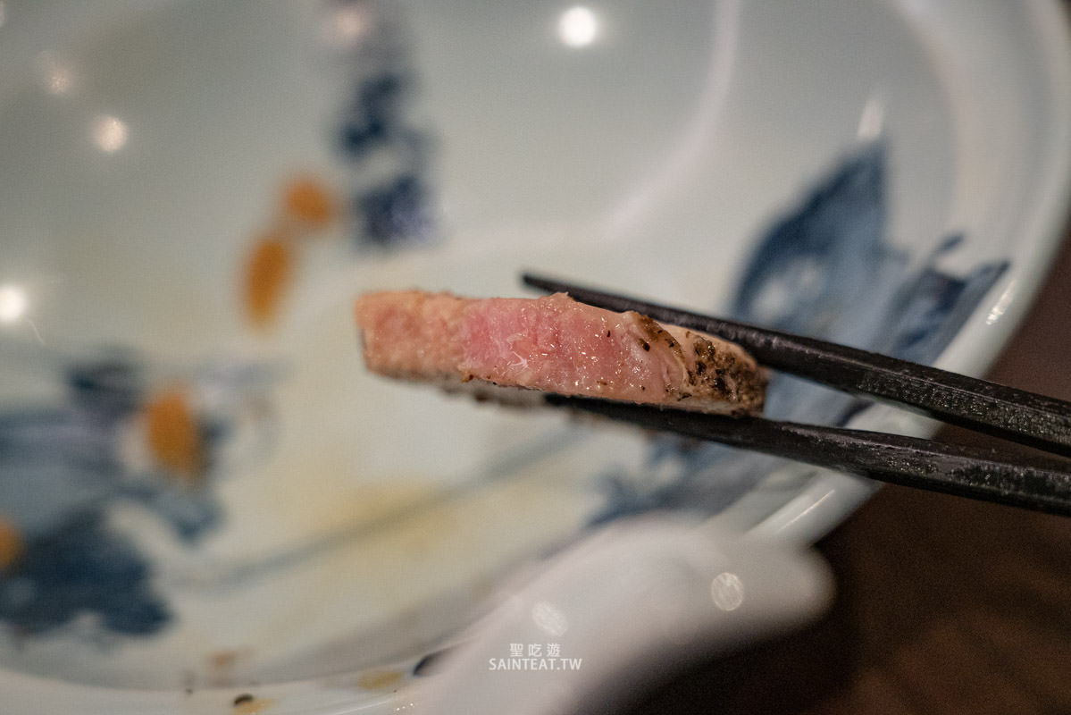 麵屋武藏本店》台北拉麵｜濃香順口的雞白湯，大推～不愛喝拉麵湯也忍不住把他喝光光！