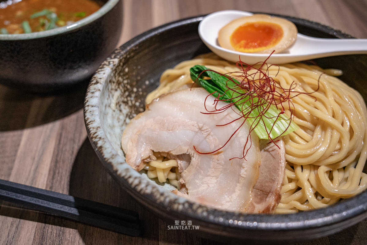 麵屋輝》台北拉麵推薦|炸雞完美,無懈可擊的好吃!但拉麵我覺得沒那麼出色。 - 第15張圖 麵屋輝》台北拉麵推薦|炸雞完美,無懈可擊的好吃!但拉麵我覺得沒那麼出色。
