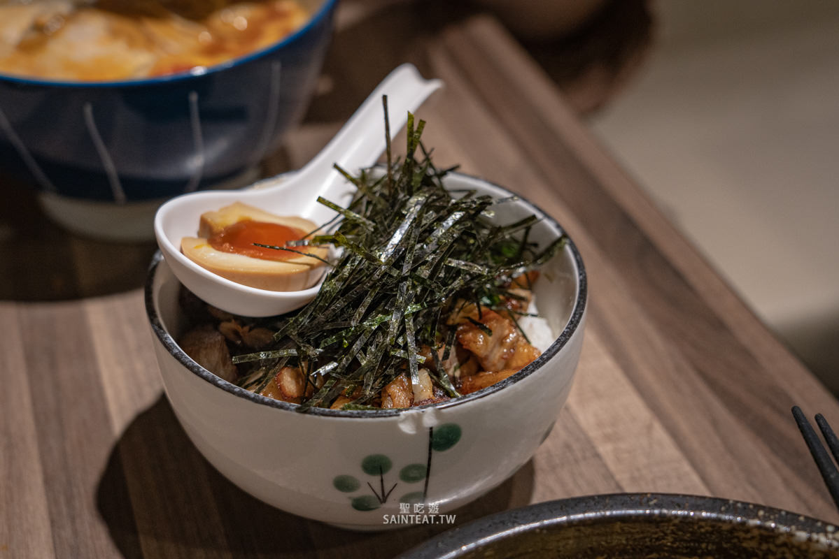 麵屋輝》台北拉麵推薦|炸雞完美,無懈可擊的好吃!但拉麵我覺得沒那麼出色。 - 第22張圖 麵屋輝》台北拉麵推薦|炸雞完美,無懈可擊的好吃!但拉麵我覺得沒那麼出色。