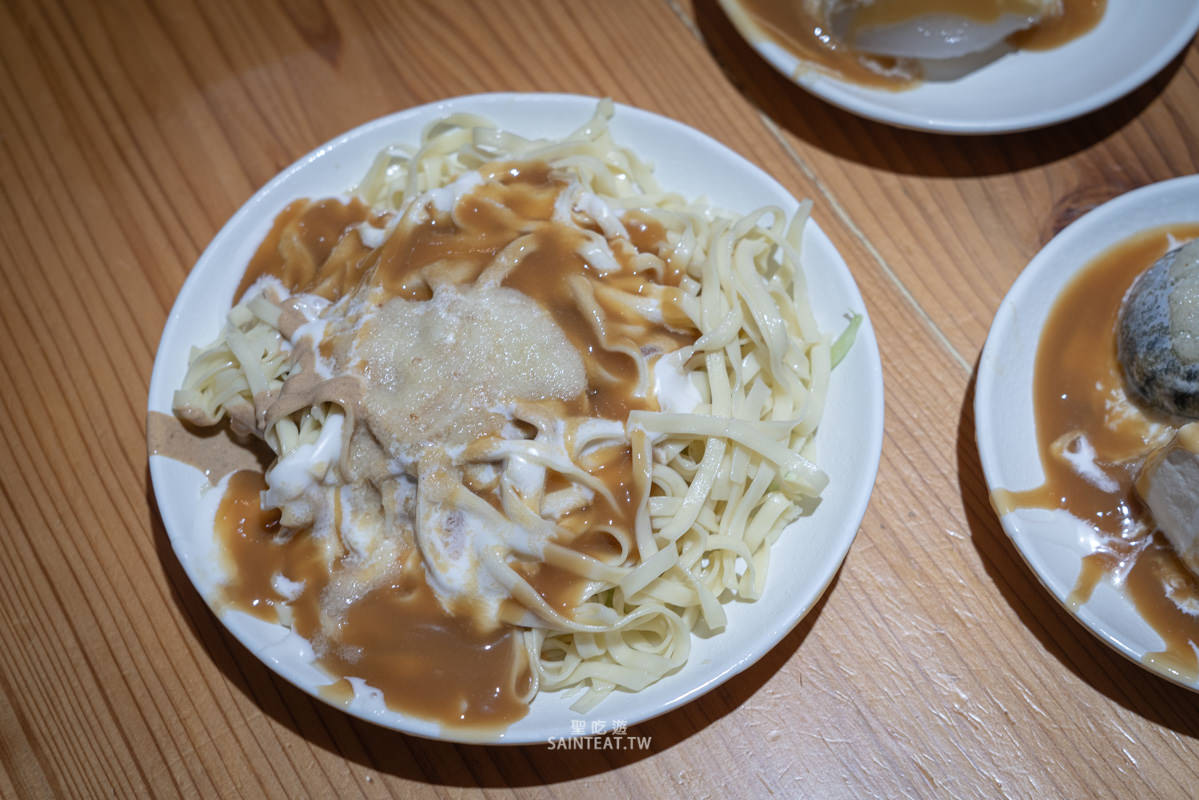 黃記涼麵涼圓》google評論超人氣推薦的嘉義美食，我自己是覺得中規中矩啦！