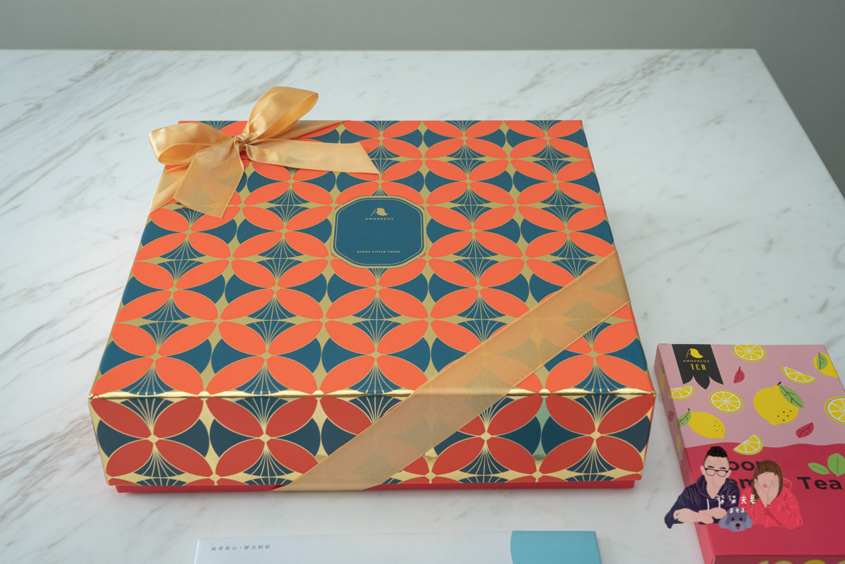 AMOUREUX暖法菓子》台中喜餅極度推薦！從外盒到餅乾，所有細節都做到極致的喜餅禮盒！