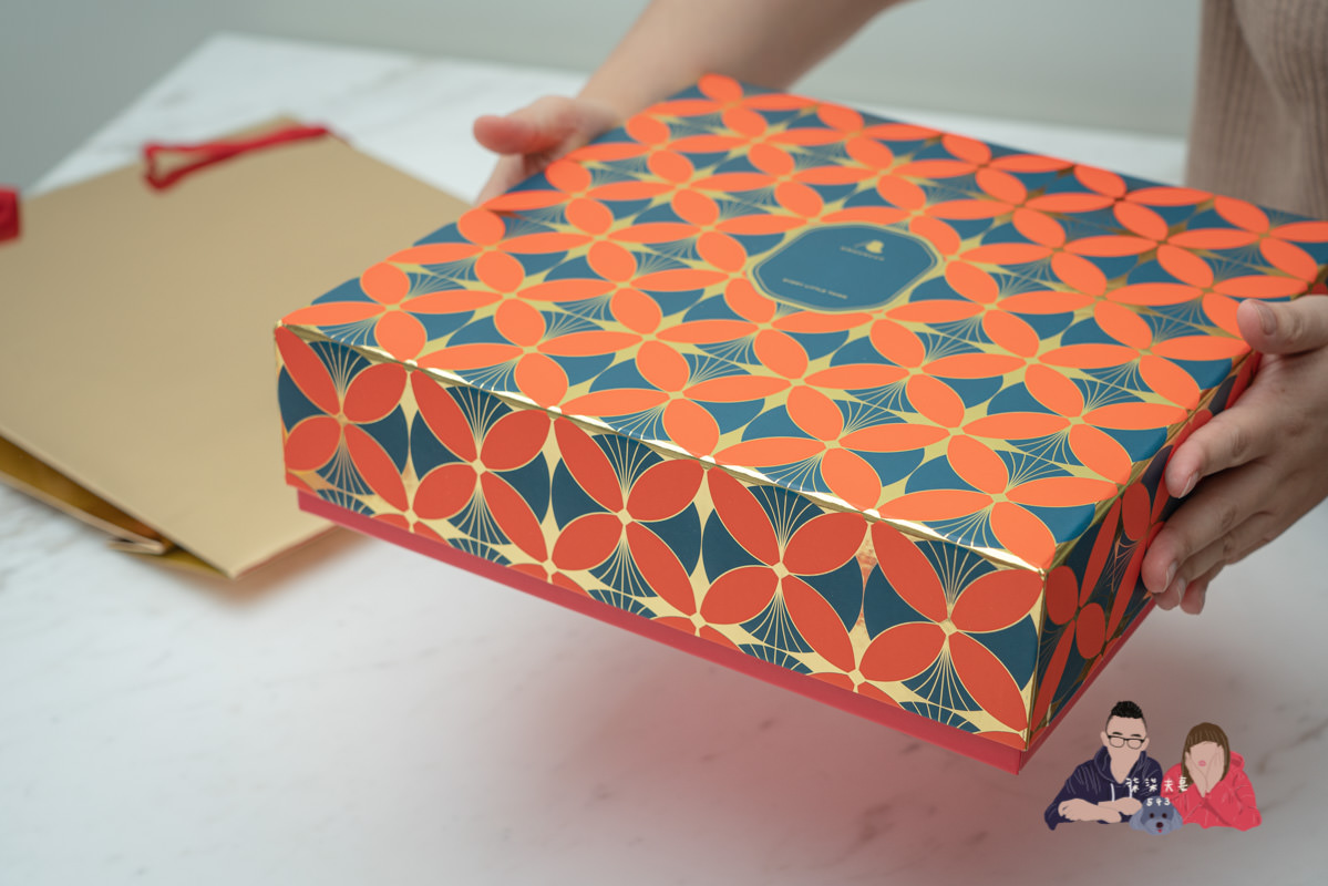 AMOUREUX暖法菓子》台中喜餅極度推薦！從外盒到餅乾，所有細節都做到極致的喜餅禮盒！