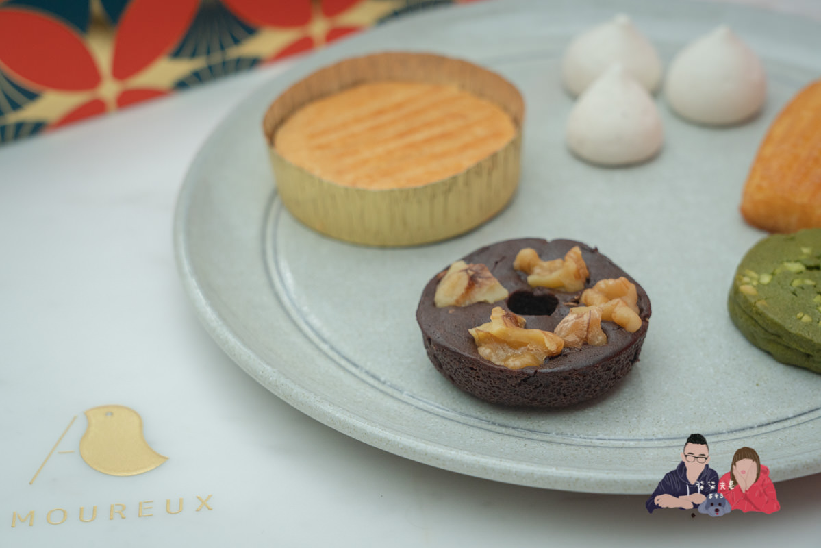 AMOUREUX暖法菓子》台中喜餅極度推薦！從外盒到餅乾，所有細節都做到極致的喜餅禮盒！