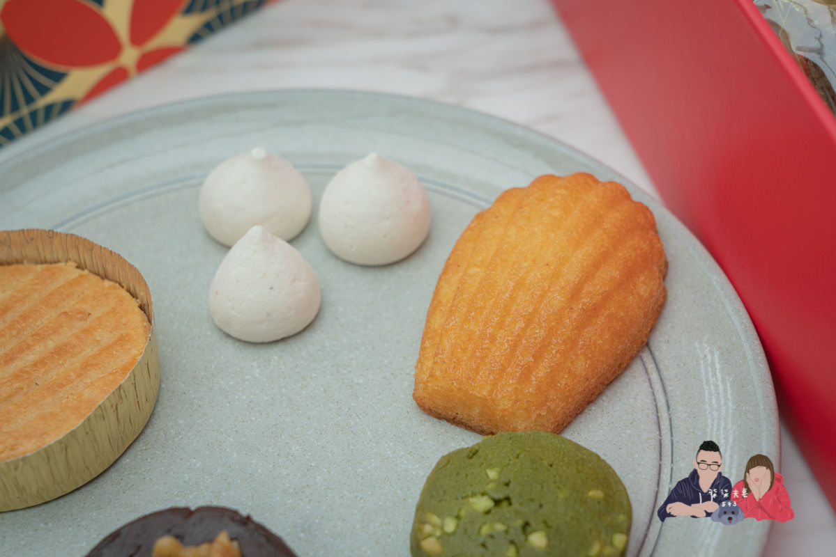 AMOUREUX暖法菓子》台中喜餅極度推薦！從外盒到餅乾，所有細節都做到極致的喜餅禮盒！