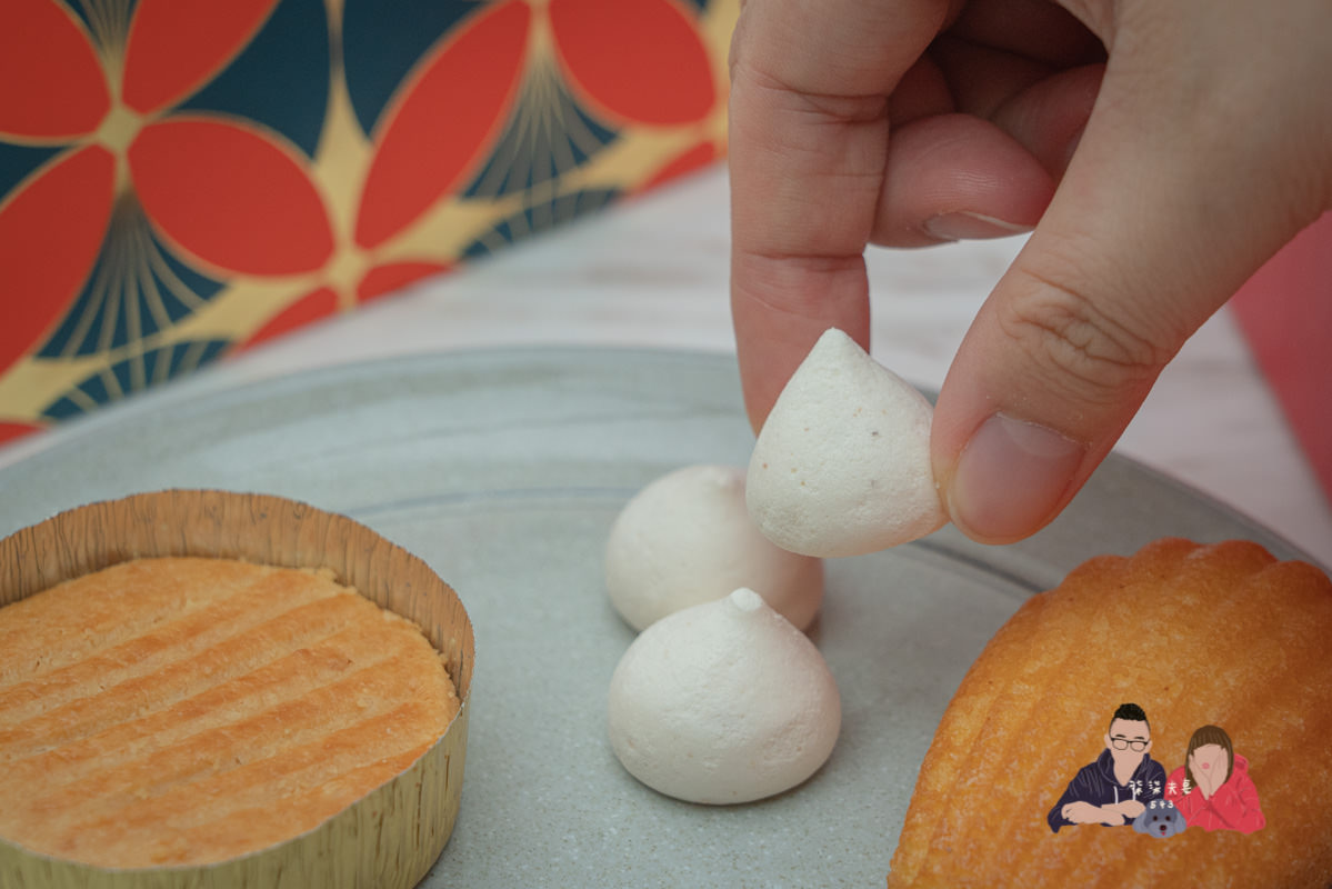 AMOUREUX暖法菓子》台中喜餅極度推薦！從外盒到餅乾，所有細節都做到極致的喜餅禮盒！