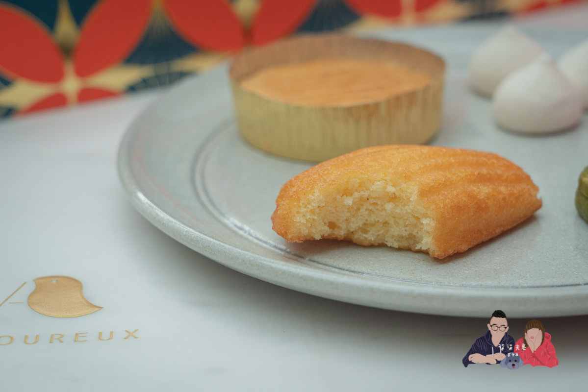 AMOUREUX暖法菓子》台中喜餅極度推薦！從外盒到餅乾，所有細節都做到極致的喜餅禮盒！
