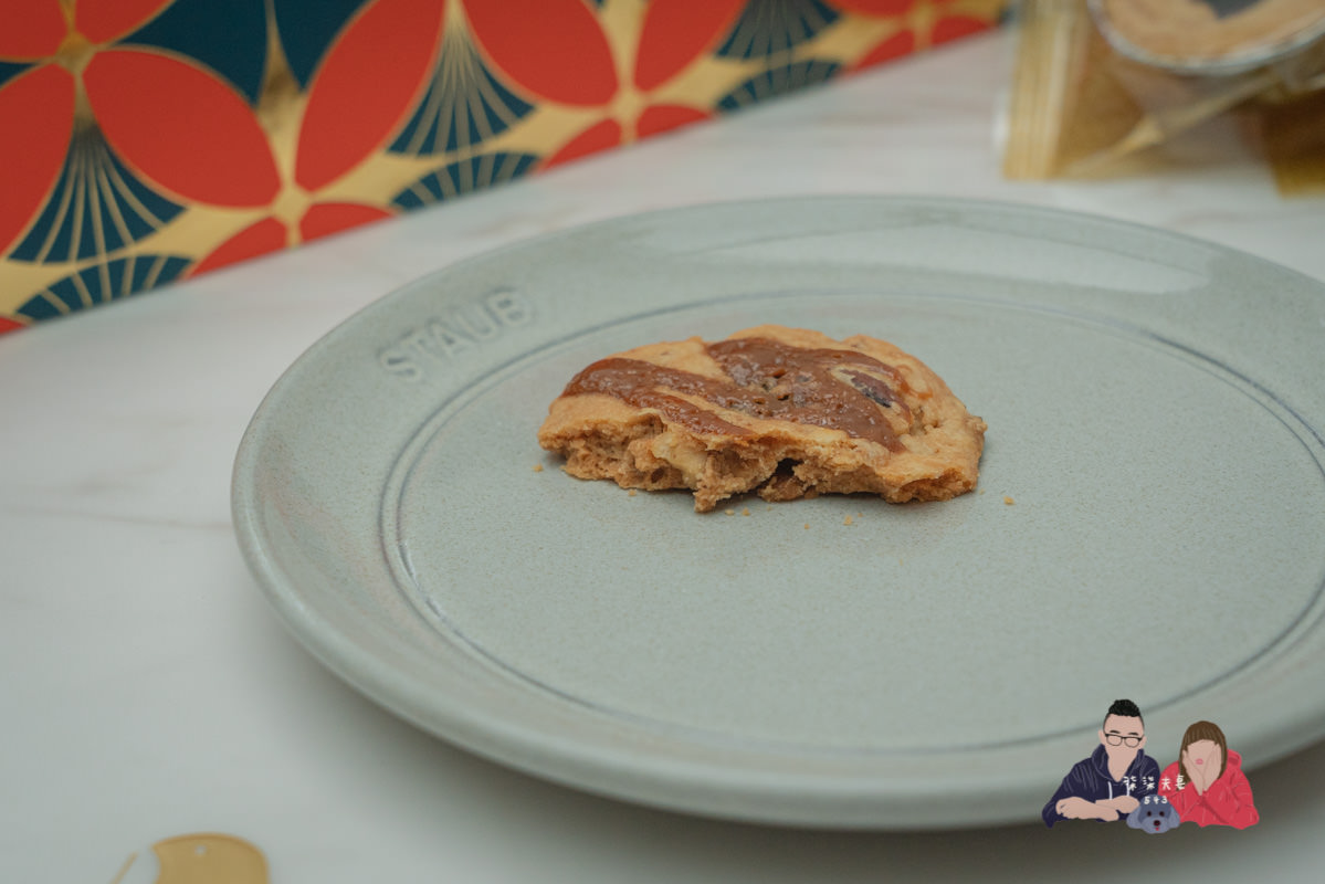 AMOUREUX暖法菓子》台中喜餅極度推薦！從外盒到餅乾，所有細節都做到極致的喜餅禮盒！