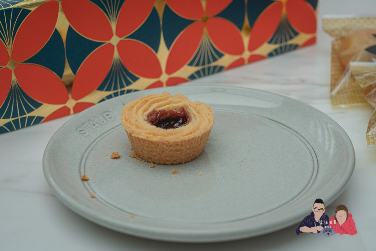 AMOUREUX暖法菓子》台中喜餅極度推薦！從外盒到餅乾，所有細節都做到極致的喜餅禮盒！