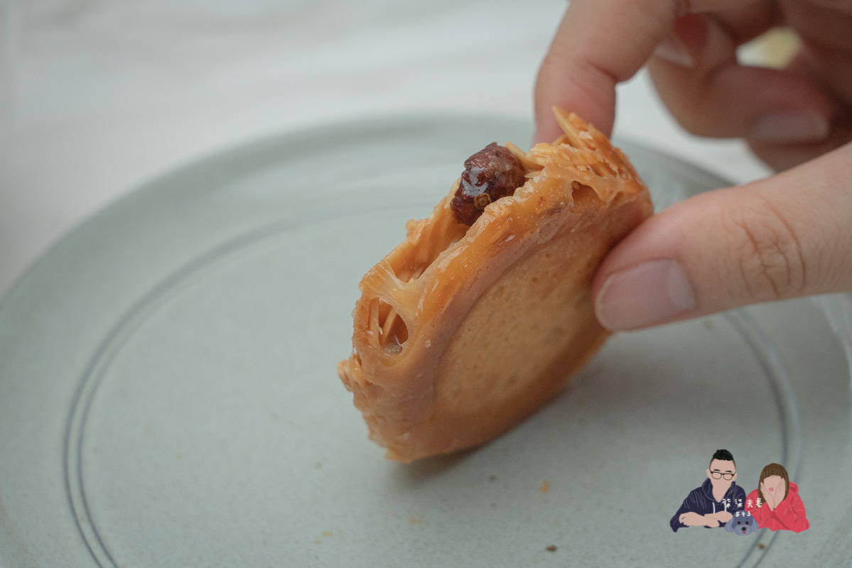 AMOUREUX暖法菓子》台中喜餅極度推薦！從外盒到餅乾，所有細節都做到極致的喜餅禮盒！