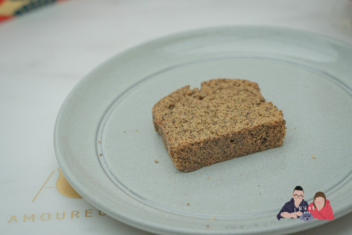 AMOUREUX暖法菓子》台中喜餅極度推薦！從外盒到餅乾，所有細節都做到極致的喜餅禮盒！