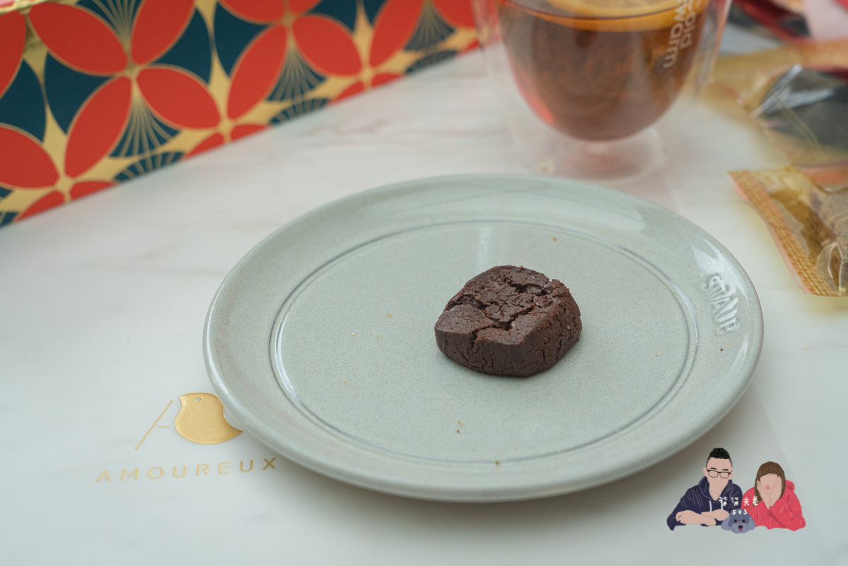 AMOUREUX暖法菓子》台中喜餅極度推薦！從外盒到餅乾，所有細節都做到極致的喜餅禮盒！