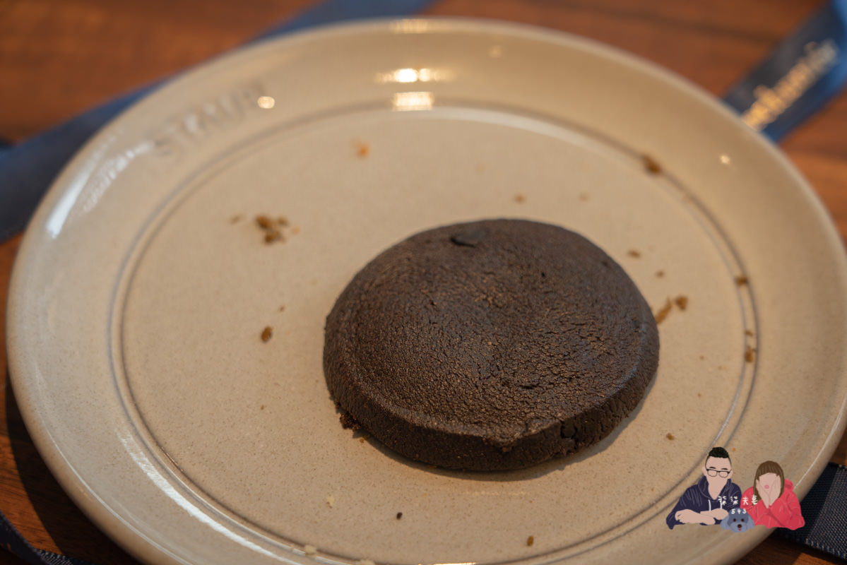 喜餅試吃》enchantée樂朗奇法式手工喜餅|精品質感的外盒,口味還不錯的喜餅。 - 第10張圖 喜餅試吃》enchantée樂朗奇法式手工喜餅|精品質感的外盒,口味還不錯的喜餅。