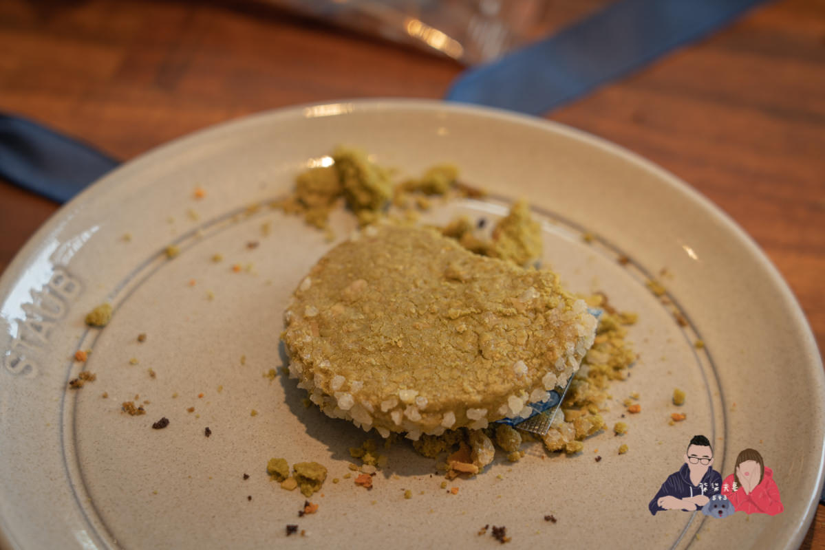 喜餅試吃》enchantée樂朗奇法式手工喜餅|精品質感的外盒,口味還不錯的喜餅。 - 第11張圖 喜餅試吃》enchantée樂朗奇法式手工喜餅|精品質感的外盒,口味還不錯的喜餅。