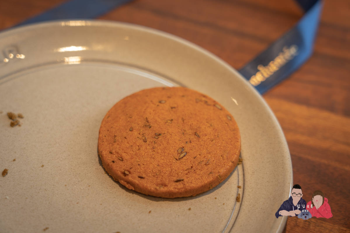 喜餅試吃》enchantée樂朗奇法式手工喜餅|精品質感的外盒,口味還不錯的喜餅。 - 第9張圖 喜餅試吃》enchantée樂朗奇法式手工喜餅|精品質感的外盒,口味還不錯的喜餅。