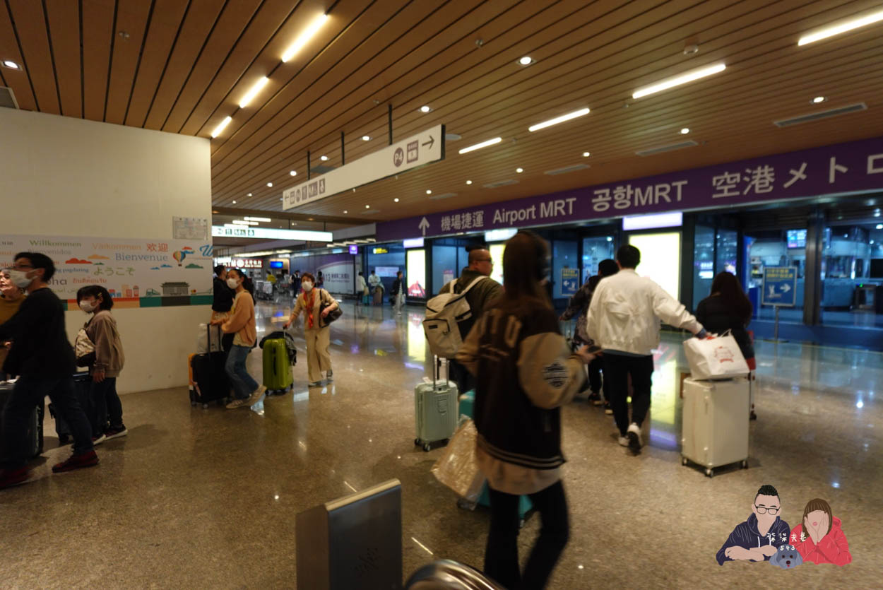 入境大廳往P4停車場 (14)