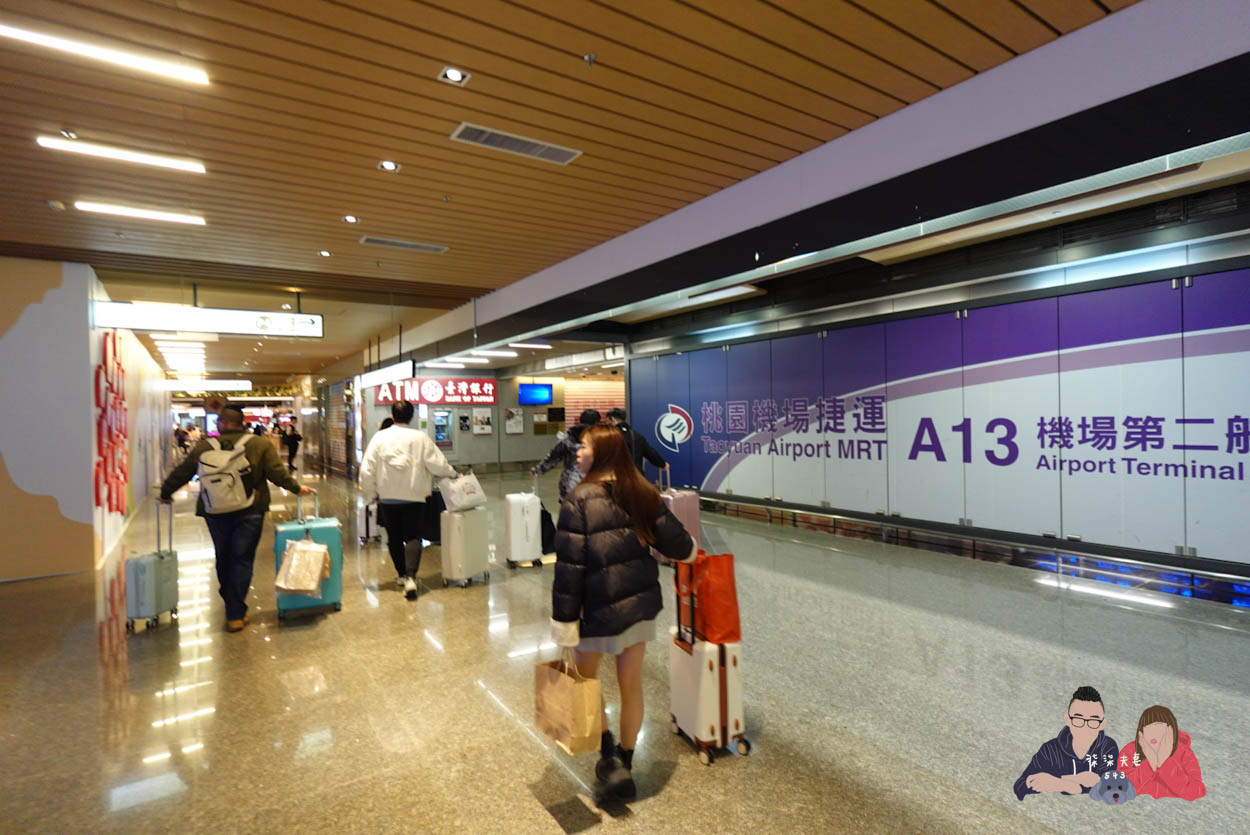 入境大廳往P4停車場 (15)