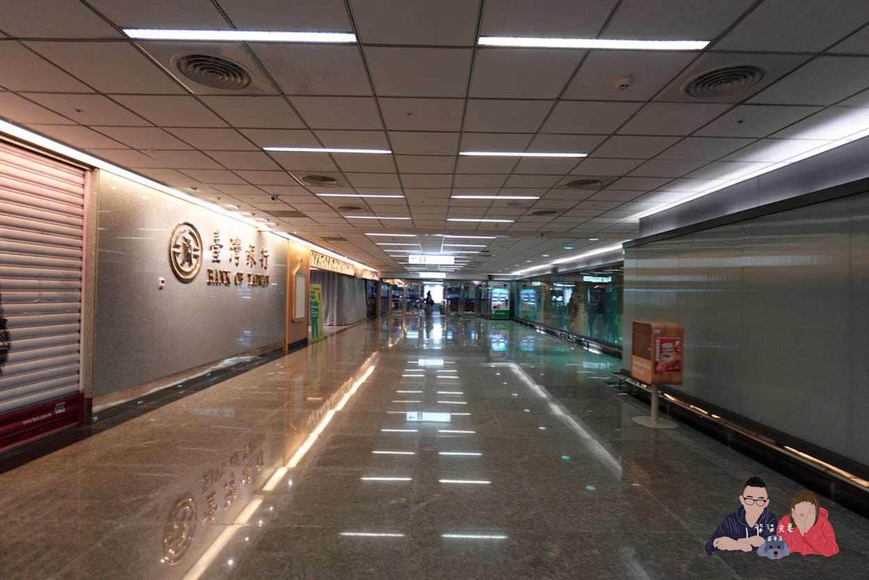 入境大廳往P4停車場 (17)