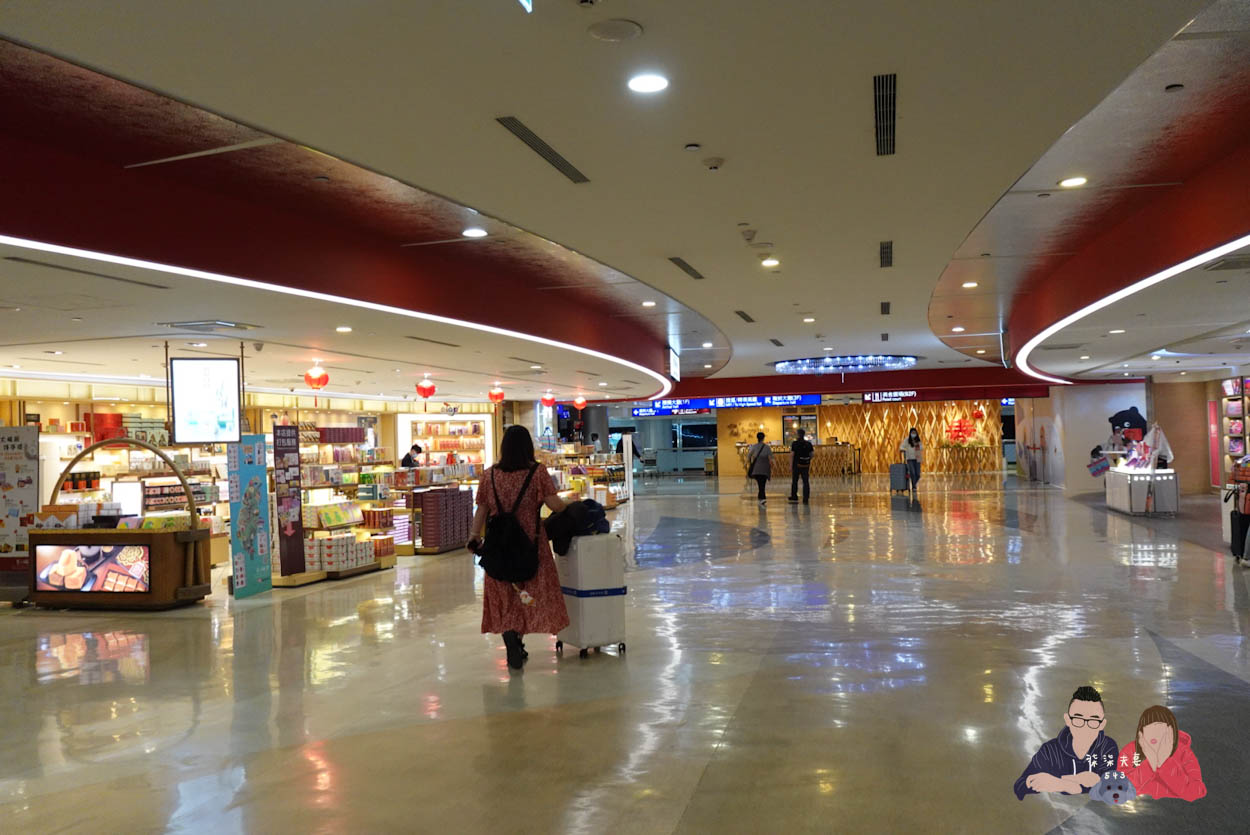 日月亭平安停車場桃園機場54號接駁點前往第二航廈 (11)