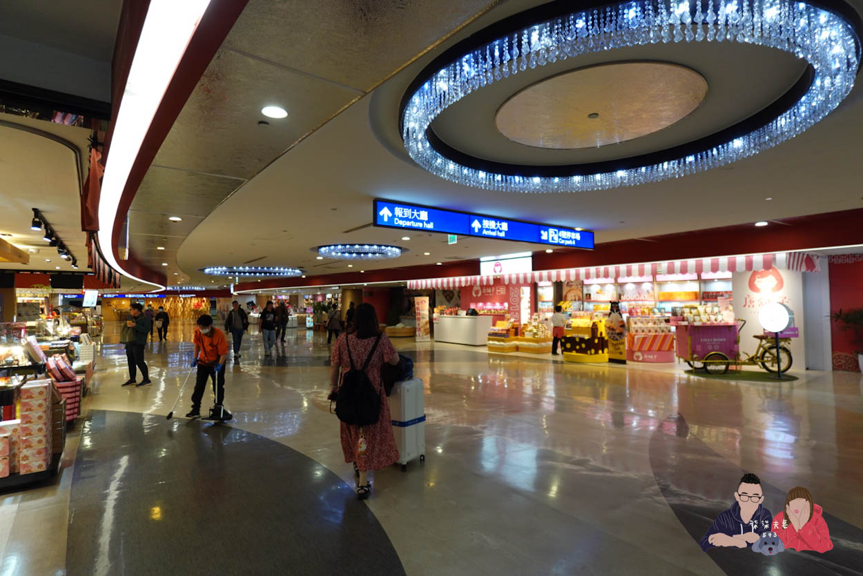 日月亭平安停車場桃園機場54號接駁點前往第二航廈 (9)