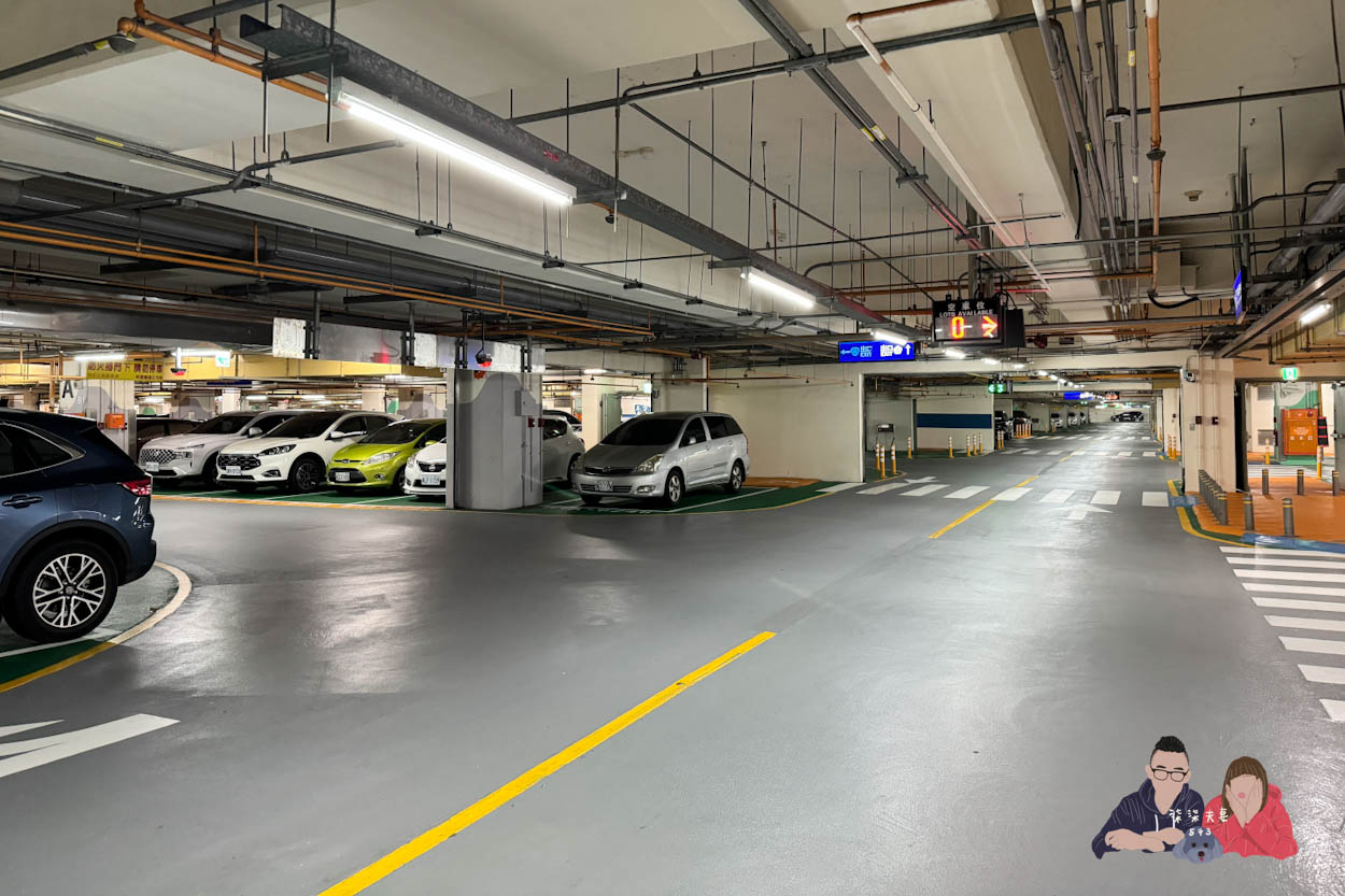 桃園機場P4停車場停車環境 (2)