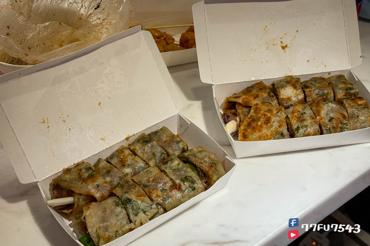 蔥海手工蔥油餅》饒河街夜市必吃爆量蔥的蔥油餅,牛肉捲大餅很不錯~ - 第11張圖 蔥海手工蔥油餅 (25)