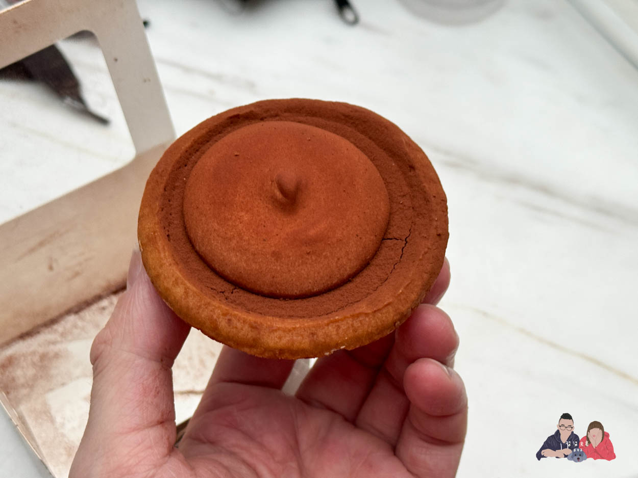 全家微波食品/甜點筆記》吃過的25項食物評比大集合,靠友善食光吃遍超商美食!- 持續增加中 - 第68張圖 全家棉花糖可可塔 (2)