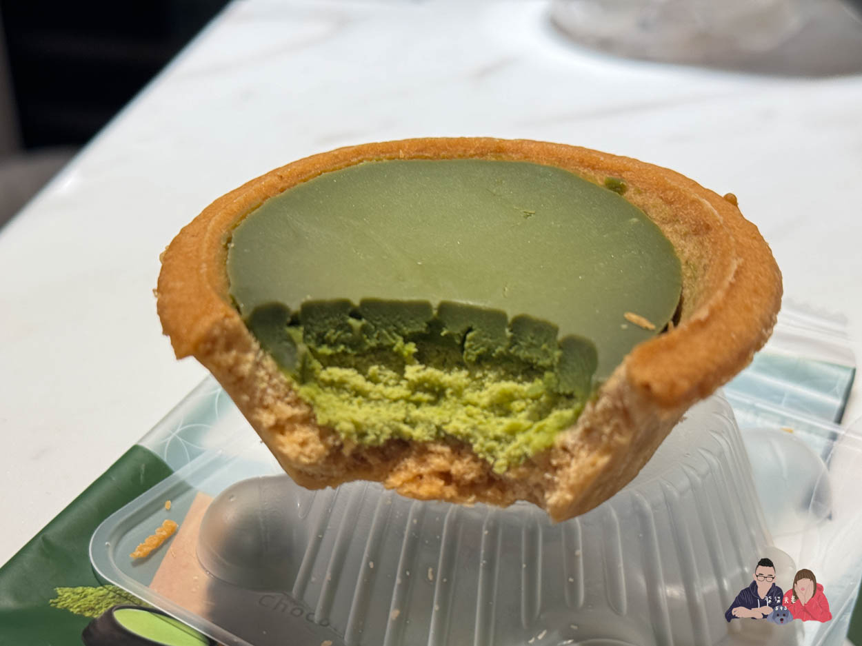 全家微波食品/甜點筆記》吃過的25項食物評比大集合,靠友善食光吃遍超商美食!- 持續增加中 - 第72張圖 抹茶生巧起司塔 (4)