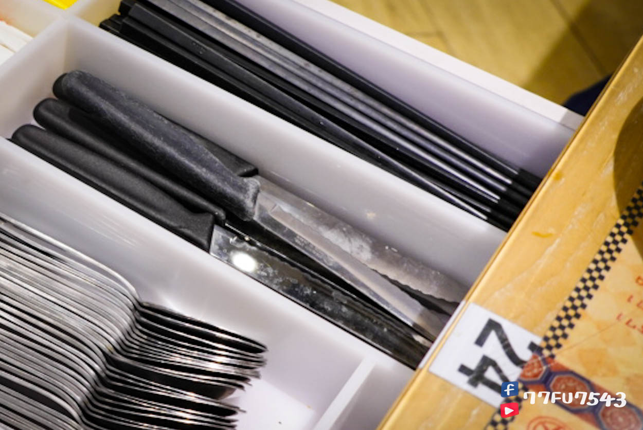 紅茶冰室尖沙咀店》小紅書超夯名店,一組鎮店之寶冰火波蘿油搭紅茶冰30元推薦必點! - 第12張圖 紅茶冰室尖沙咀