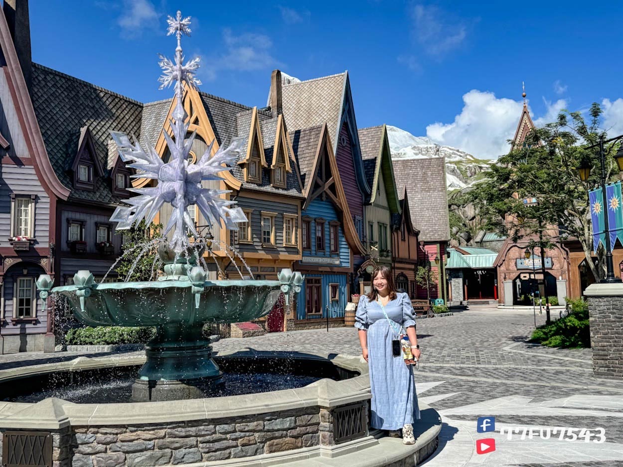 【香港迪士尼提早入園攻略】實測提早1小時入園,高效速通8項熱門設施! - 第3張圖 提早入園進入香港迪士尼,隨隨便便都能拍到空景照,空無一人的魔雪奇緣園區!