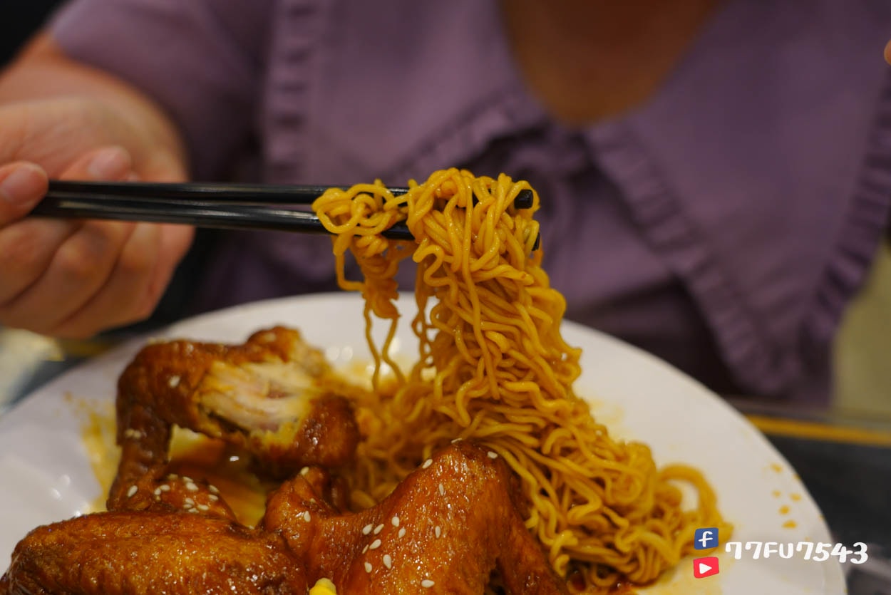 九龍餐室》尖沙咀站旁一律開到宵夜場的餐廳,生意超好,但附近其實有更好的宵夜選擇! - 第15張圖 九龍餐室 (14)