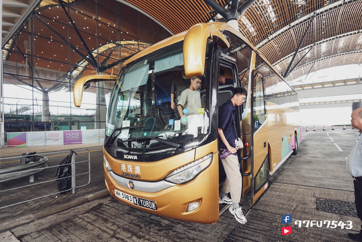 港珠澳大橋穿梭巴士：金巴