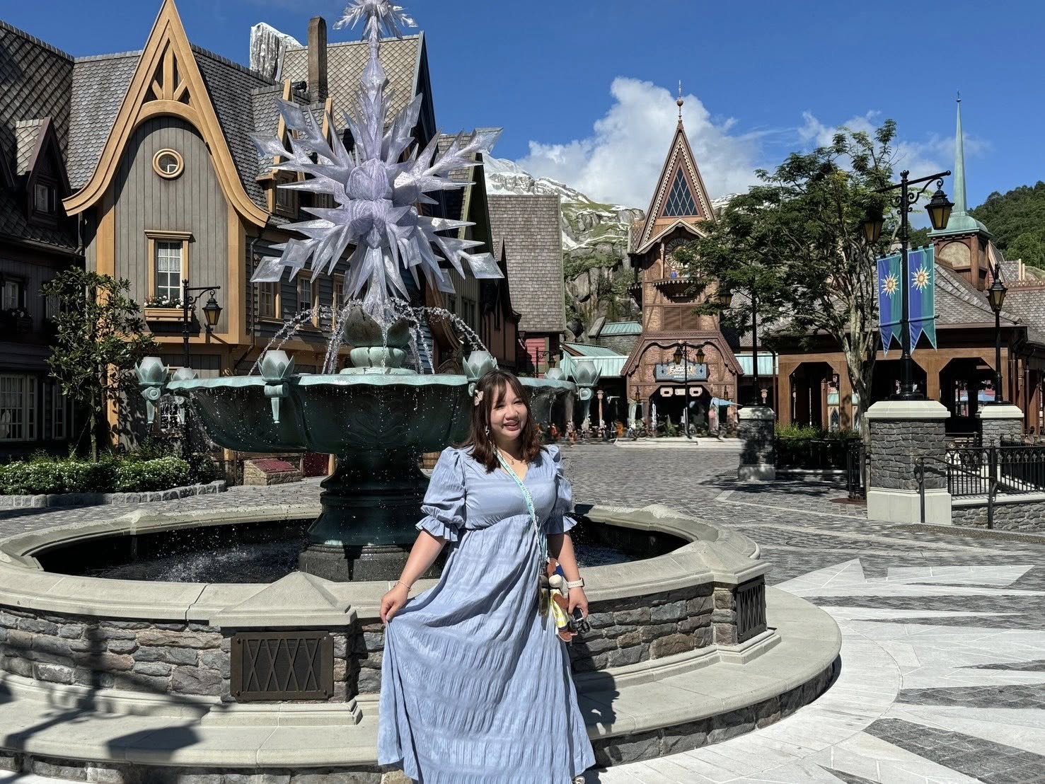 【香港迪士尼尊享卡攻略】價錢、種類與推薦方案,快速通關值得買嗎? - 第8張圖 香港迪士尼尊享卡 VS 提早入園證