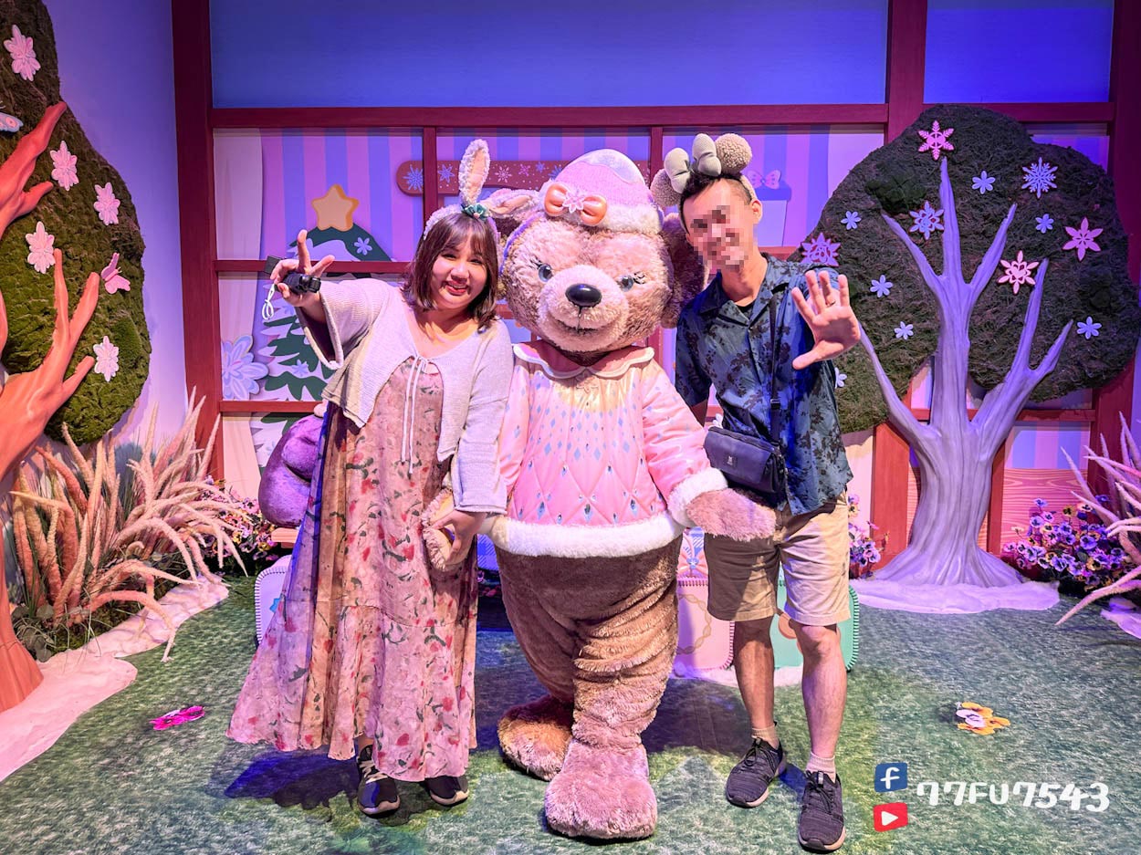 【香港迪士尼尊享卡攻略】價錢、種類與推薦方案,快速通關值得買嗎? - 第5張圖 香港迪士尼 達菲家族 合照