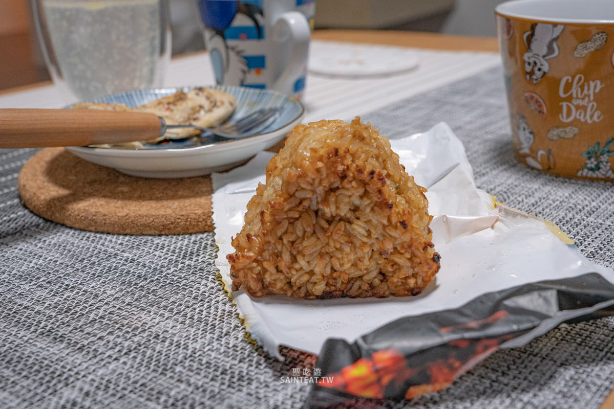 2021乾杯燒肉x711聯名限定商品》乾杯包子、烤飯糰|打折可以買,炭火香氣真的有做出來欸,出乎意料的好吃! - 第3張圖 2021乾杯燒肉x711聯名限定商品》乾杯包子、烤飯糰|打折可以買,炭火香氣真的有做出來欸,出乎意料的好吃!