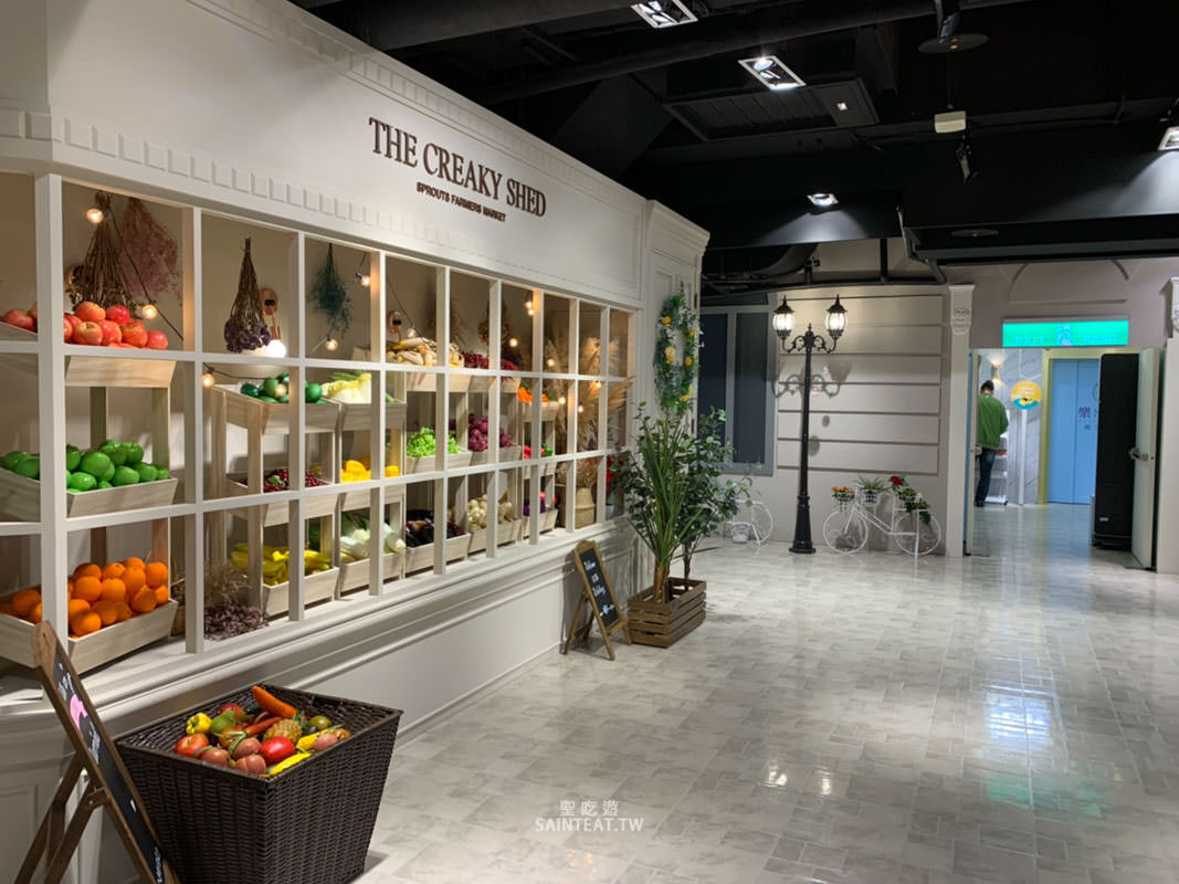 88樂章婚宴會館參觀心得2021》參觀預約、場地環境、方案內容心得整理。童話風婚宴場地，紫藤花跟玫瑰花海超夢幻，場內場外都超好拍！