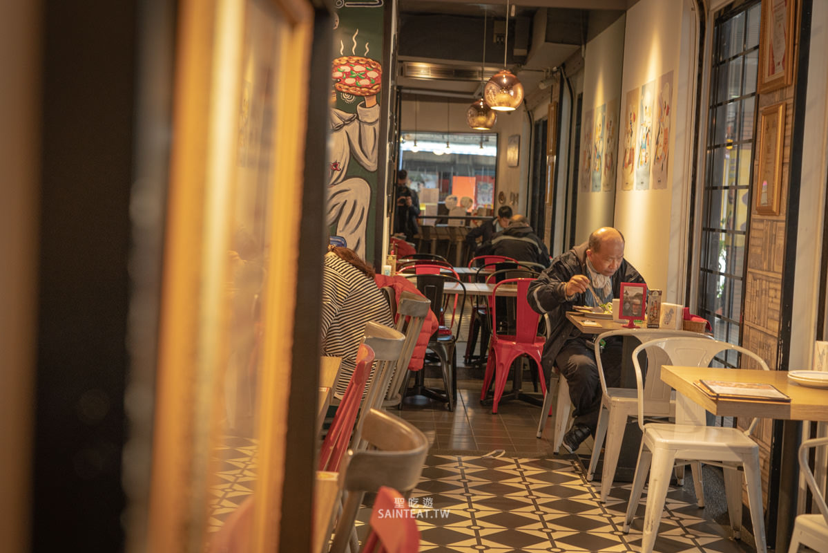 新莊美食推薦》Gino Pizza Napoletana新莊店｜得過世界冠軍但還是相當平價的好吃義大利餐廳！