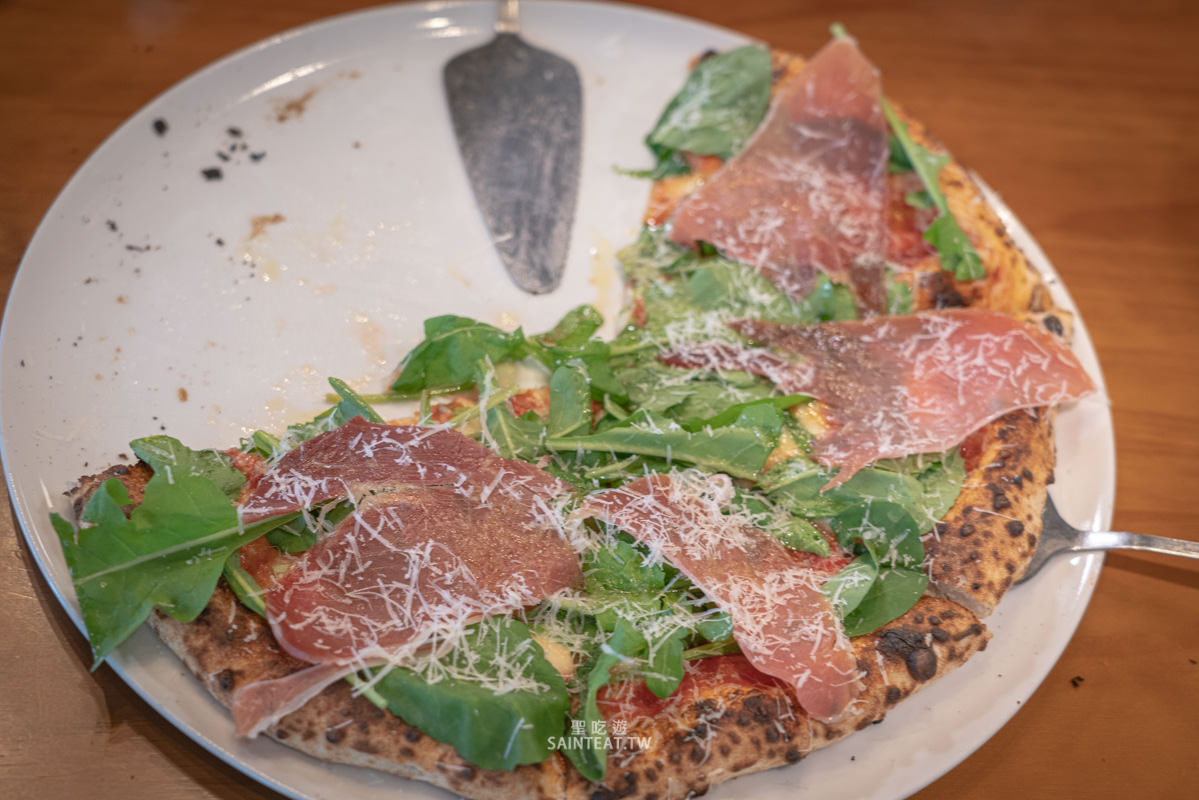 汐止義式餐廳推薦》Gira Pizza 旋轉披薩|好吃的正宗義大利披薩,可惜要搬離汐止啦,汐止還會有正統的義大利披薩嗎? - 第15張圖 汐止義式餐廳推薦》Gira Pizza 旋轉披薩|好吃的正宗義大利披薩,可惜要搬離汐止啦,汐止還會有正統的義大利披薩嗎?