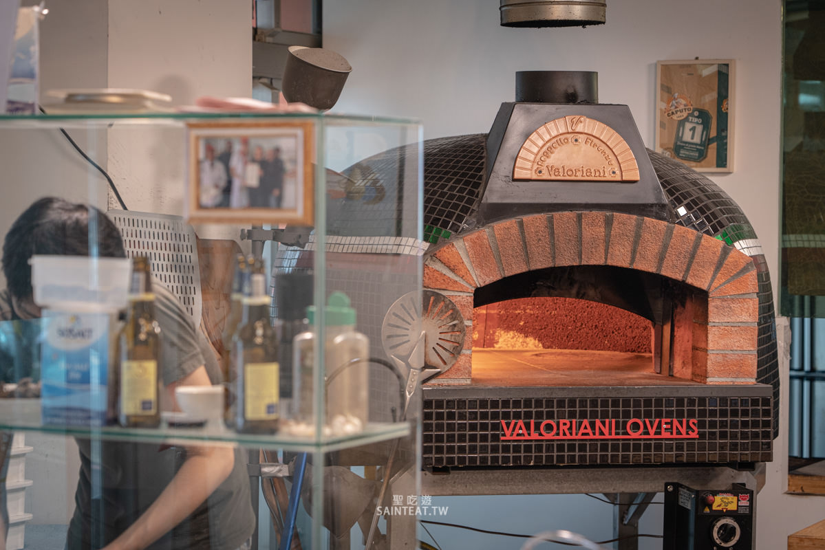 汐止義式餐廳推薦》Gira Pizza 旋轉披薩|好吃的正宗義大利披薩,可惜要搬離汐止啦,汐止還會有正統的義大利披薩嗎? - 第3張圖 汐止義式餐廳推薦》Gira Pizza 旋轉披薩|好吃的正宗義大利披薩,可惜要搬離汐止啦,汐止還會有正統的義大利披薩嗎?