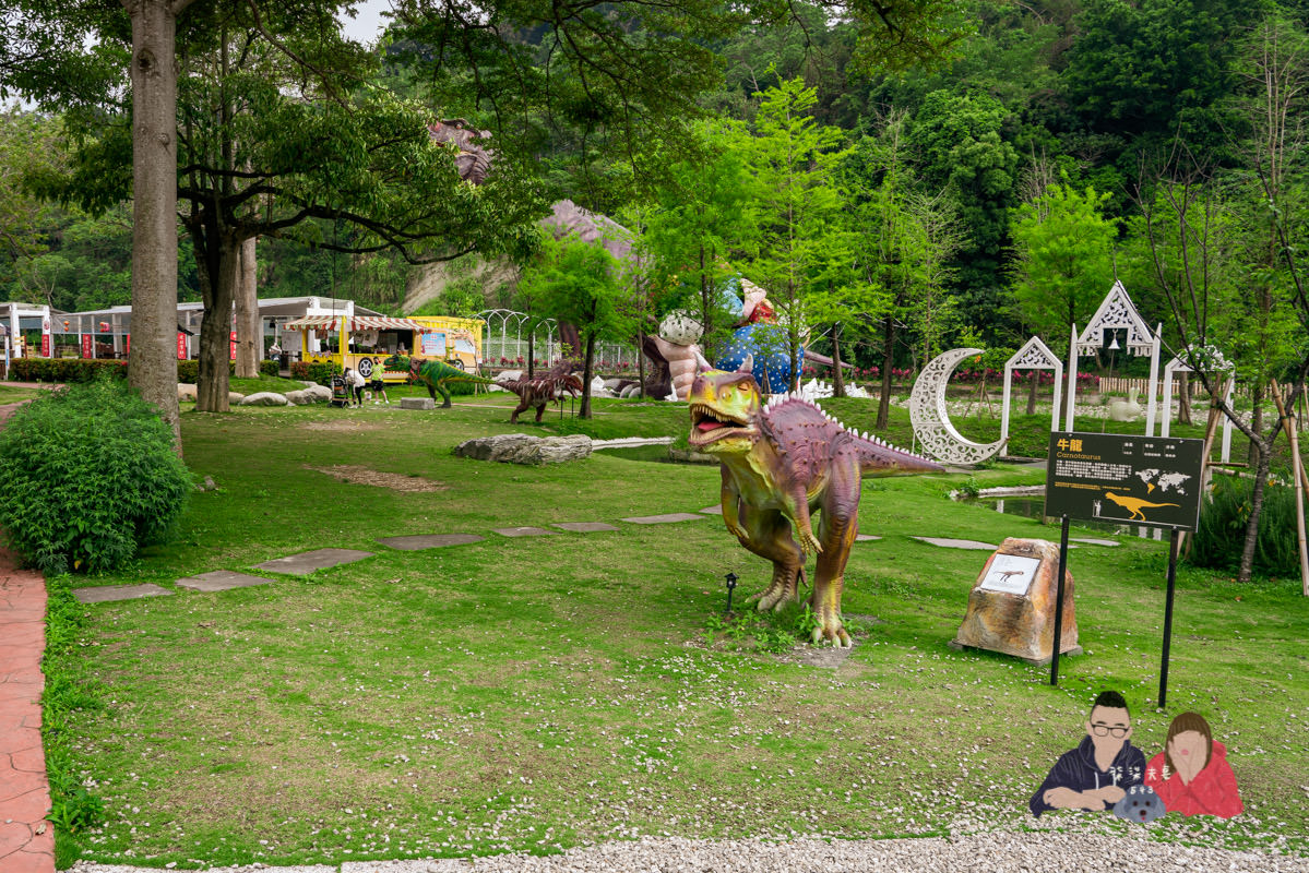 台中寵物景點》HIONE啵比星球｜寵物親子友善樂園，居然敢號稱寵物版的迪士尼？認真？