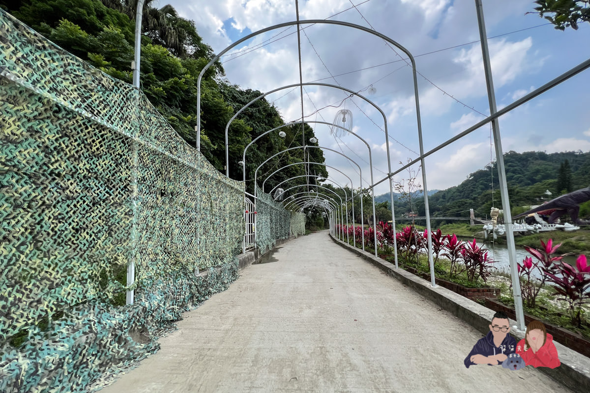 台中寵物景點》HIONE啵比星球｜寵物親子友善樂園，居然敢號稱寵物版的迪士尼？認真？