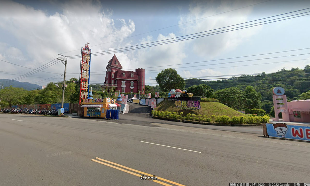 台中寵物景點》HIONE啵比星球｜寵物親子友善樂園，居然敢號稱寵物版的迪士尼？認真？