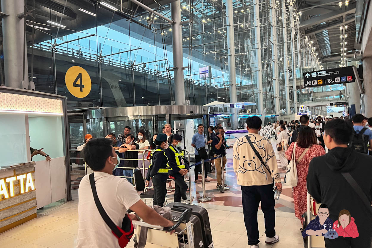 KLOOK曼谷機場接送評價》11人座超划算,泰國素萬那普機場實際搭乘經驗分享。 - 第9張圖 KLOOK曼谷機場接送 (49)